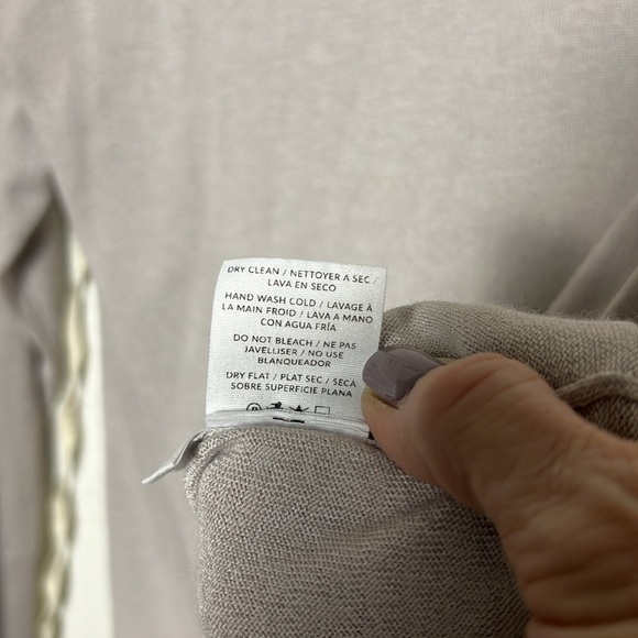 NAADAM Pewter Color Silk Cashmere Long Sleeve Turtleneck Sweater Size M - Picture 9 of 9